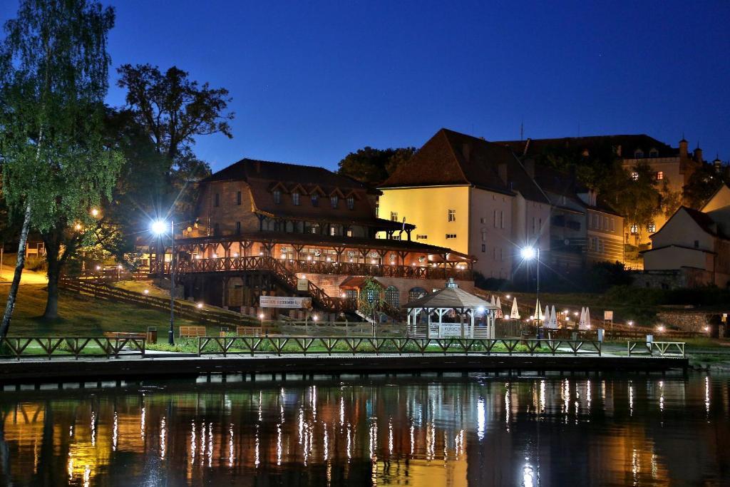 Gosciniec Rynski Mlyn รึน ภายนอก รูปภาพ